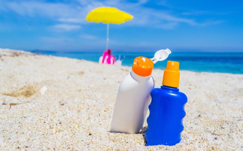 ضد آفتاب هایی که نباید به هیچ وجه از آنها استفاده کنید ٬ SPF در کرم ضد آفتاب ٬ فواید ضد آفتاب ٬ مضرات ضد آفتاب برای پوست ٬